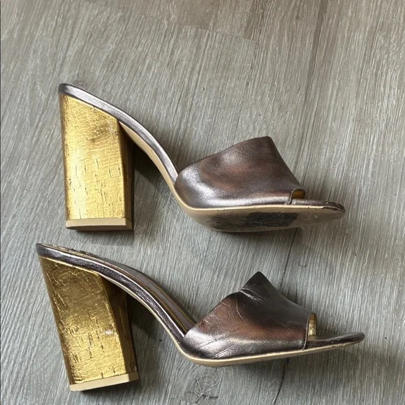 Hale Bob Elegant Metallic Slide Sandals - Picture 3 of 4